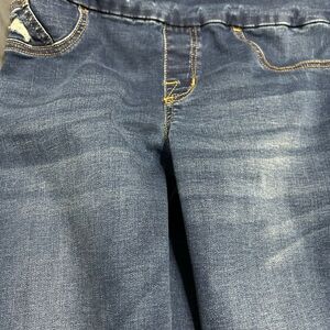 Rock & Republic Medium Dark Blue Stretch Jeggings with Contrast Stitching